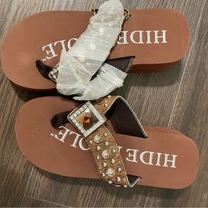 Women’s Hide & Sole Shoes